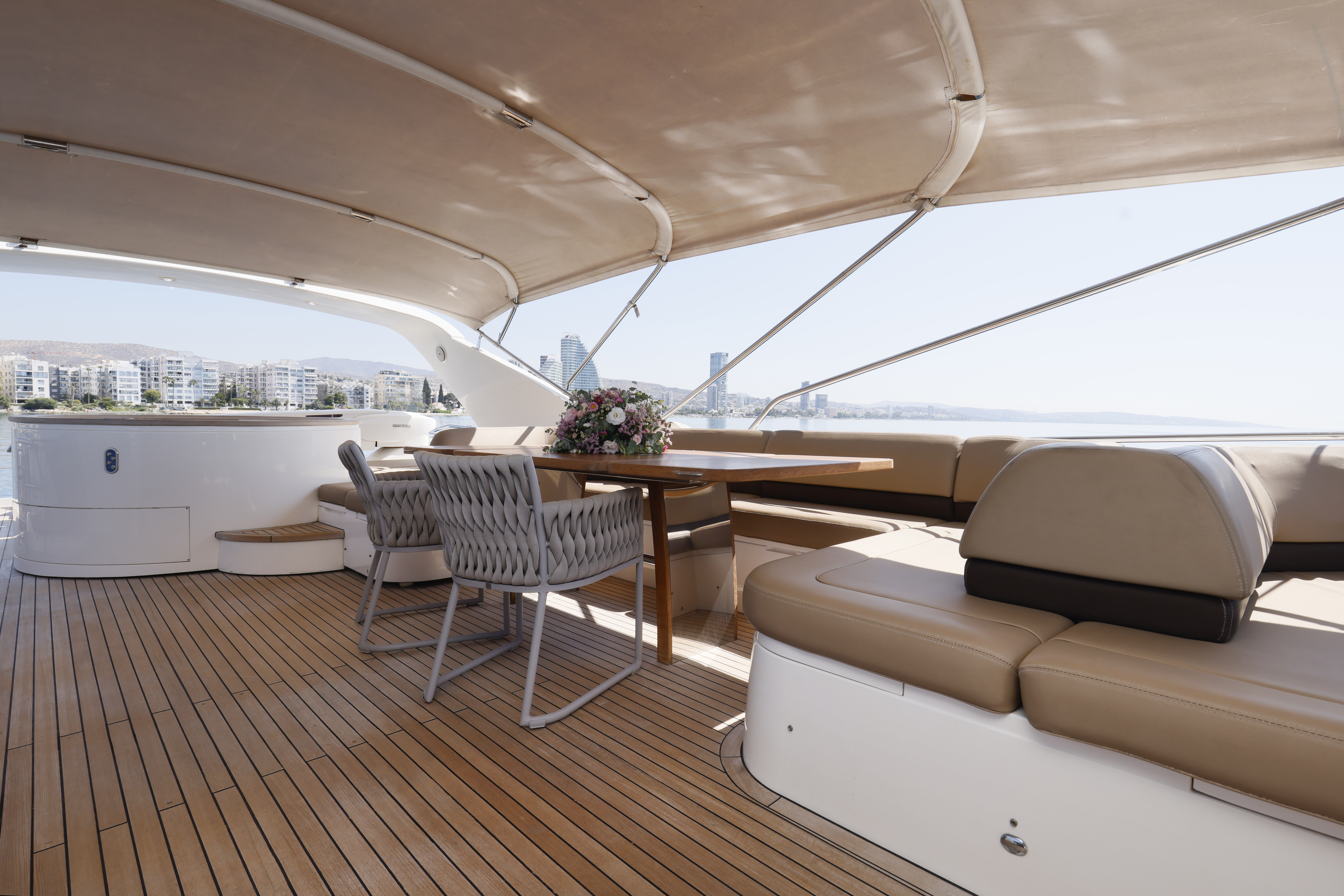 Angelina Flybridge (14)