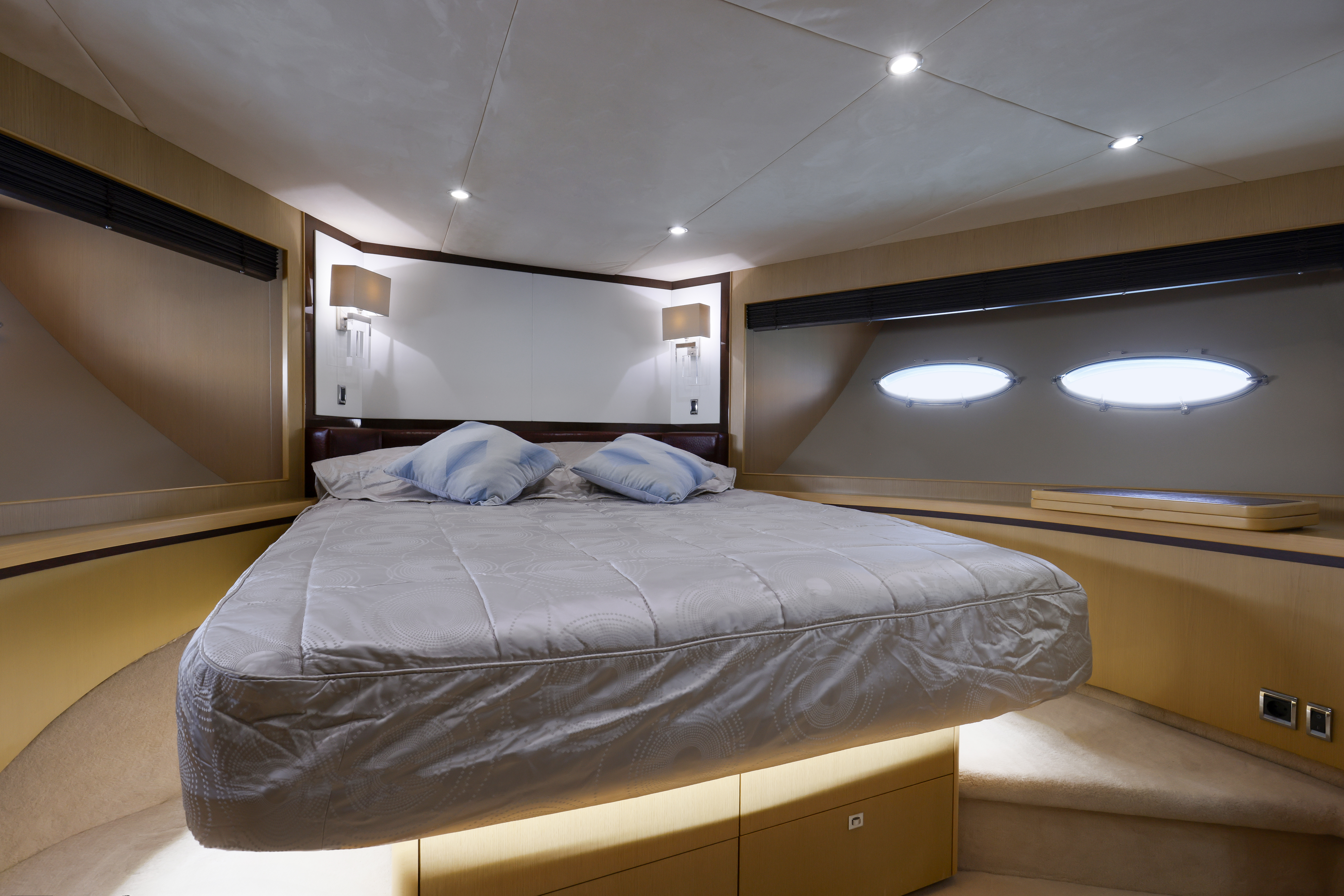 Angelina Interior VIP Cabin (1)